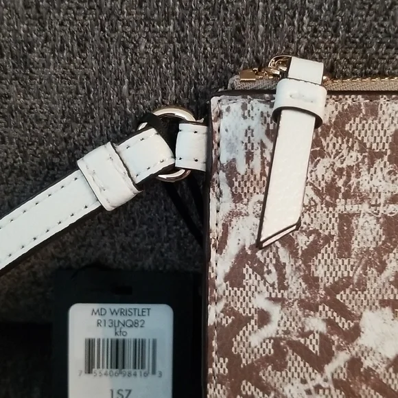Nwt DKNY medium brown graffiti wristlet. Retails $78 - Picture 4 of 8